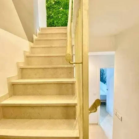 Apartman Atico Triplex En Pleno Triana Sevilla